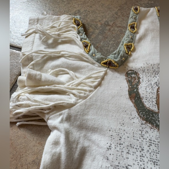 Double D Ranch Cream Cold Shoulder T Shirt Top Indians Beaded Fringe Size Small - Picture 3 of 8